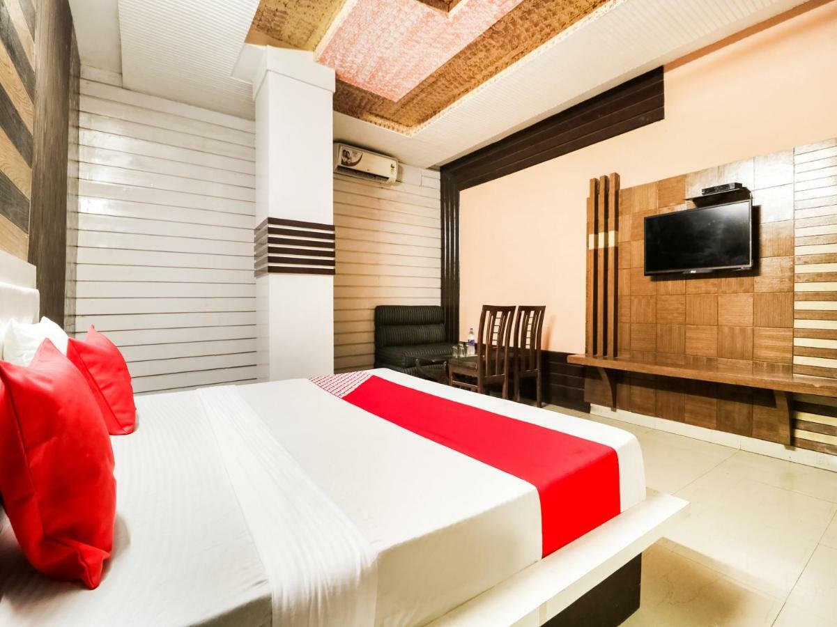 Oyo 47630 Grand Villa Moga Buitenkant foto