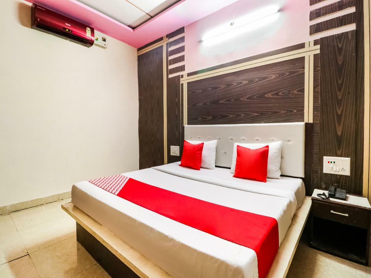 Oyo 47630 Grand Villa Moga Buitenkant foto